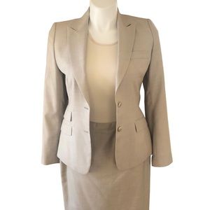 Shell Wool 2 piece suit by Elie Tahari, single breasted jacket with Skirt, Sz 10